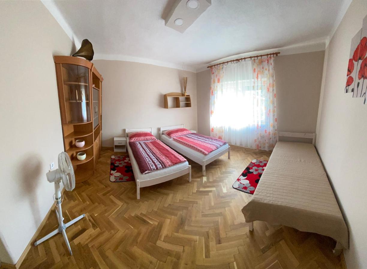 Edina Apartman Balatonlelle Exterior foto